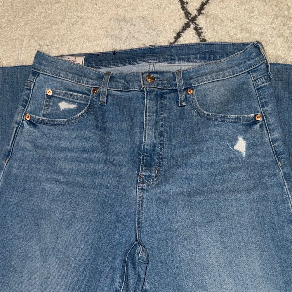 GAP tall Blue Distressed Jeans - Picture 1 of 3